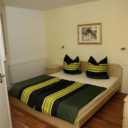 Pensión Gaestezimmer Zwischen Neckar Und Enz Besigheim